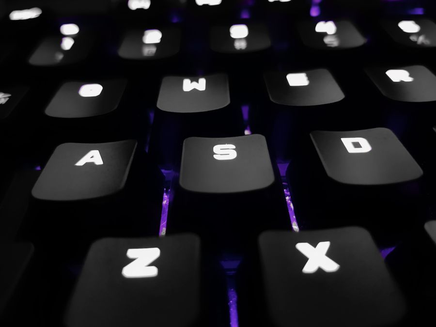 Detalle de un teclado de computadora